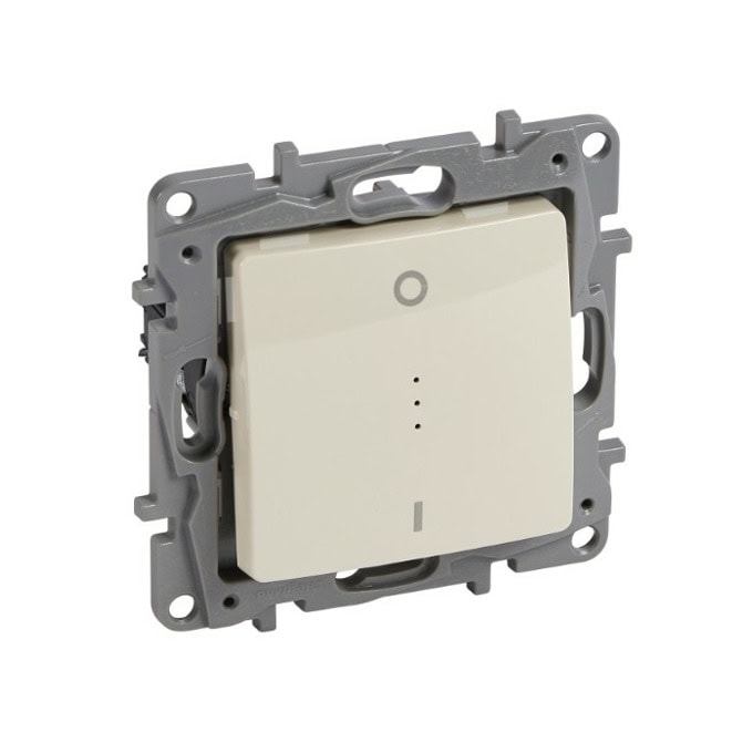 Двуполюсен ключ Legrand Niloe